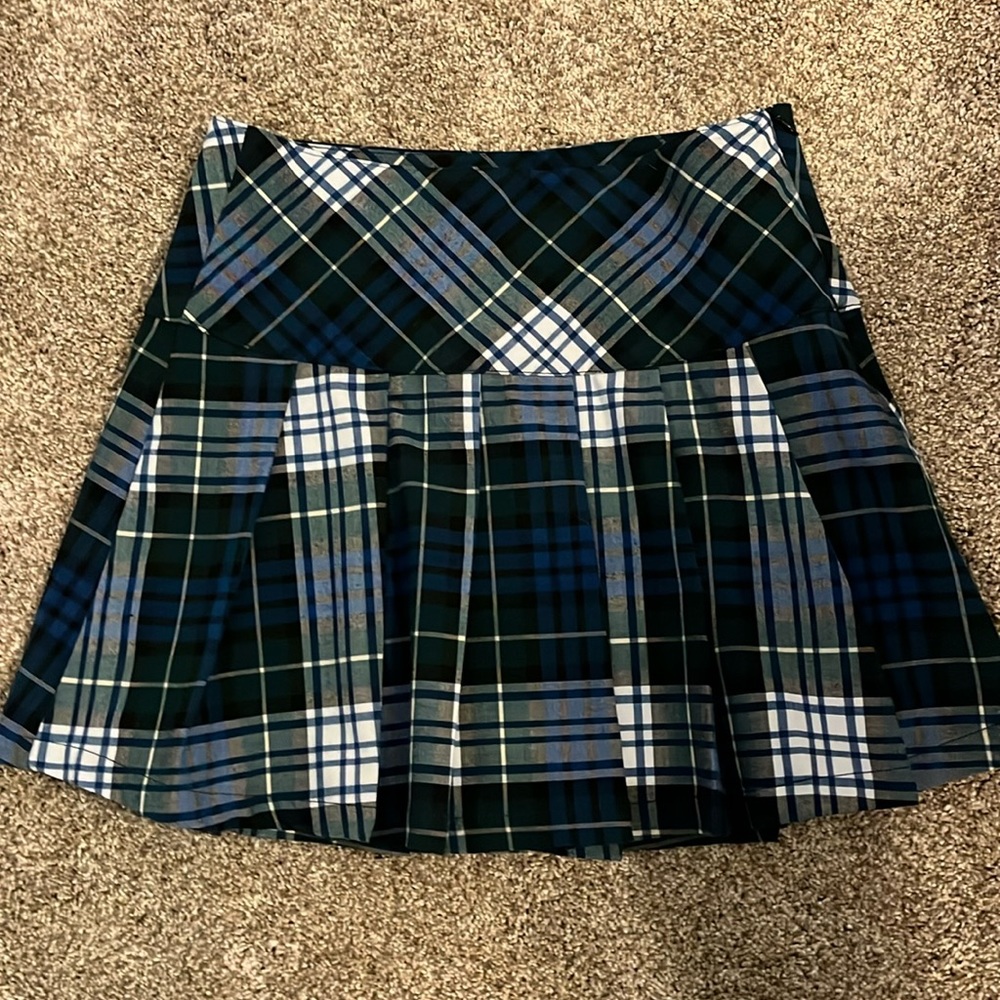 American Eagle Plaid Skirt, size 4, Runs like a 6, EUC!